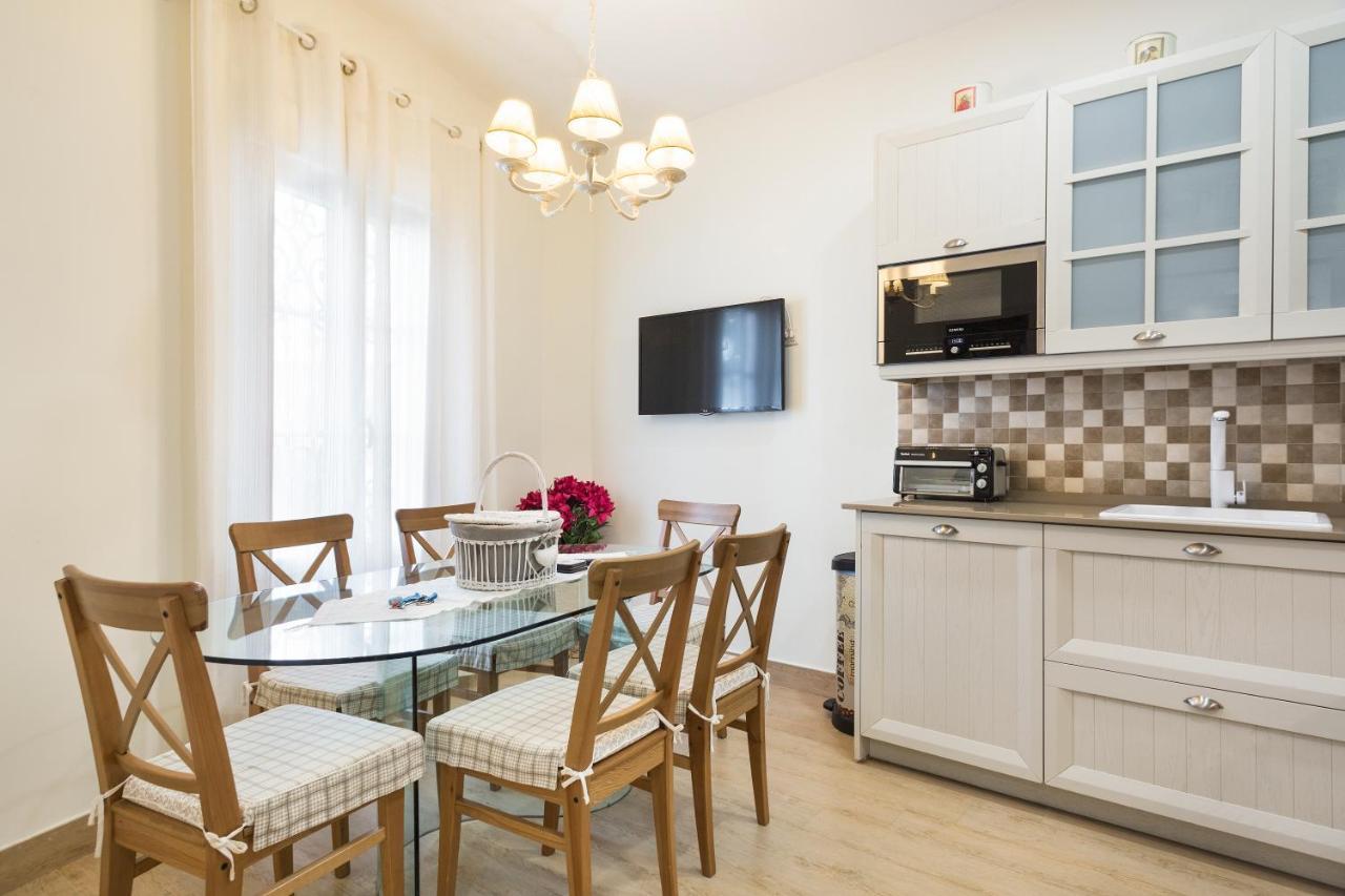 Sitges Spaces Beach House-4 Bedrooms, 3 Bathrooms, Large Terrace, Jacuzzi, Center-Beach Εξωτερικό φωτογραφία